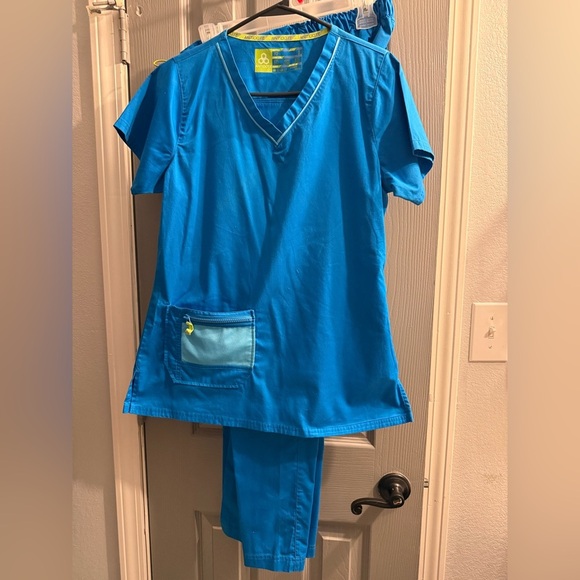 Antidote Scrub set Top & Pants in blue Women’s size Small EUC. - Picture 1 of 16